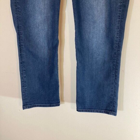 Cabi Jeans Capris Denim Mid-Rise Cotton Blend Stretch 5 Pockets Blue SZ 4 - Picture 3 of 9